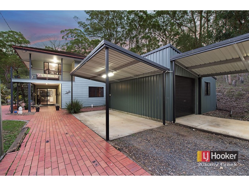 8 Estelle Court, Eatons Hill QLD 4037