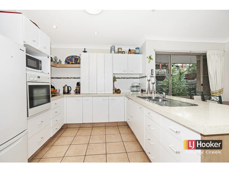16 Ballinger Crescent, Albany Creek QLD 4035