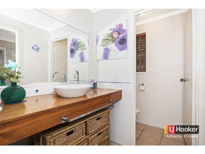 16 Ballinger Crescent, Albany Creek QLD 4035