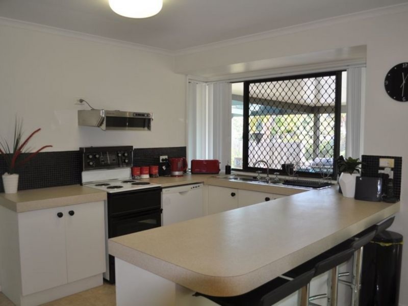 5 Flamingo Drive, Albany Creek QLD 4035