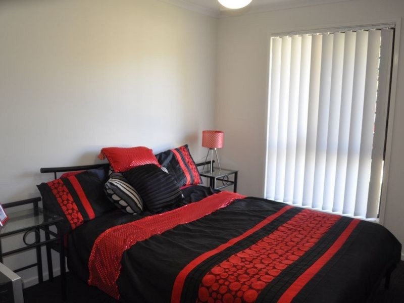 5 Flamingo Drive, Albany Creek QLD 4035