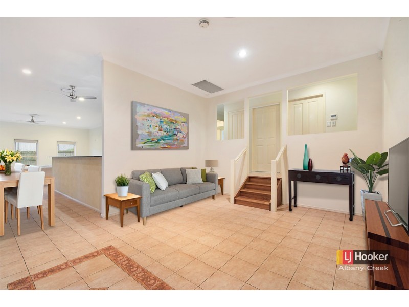 18 Granada Drive, Eatons Hill QLD 4037