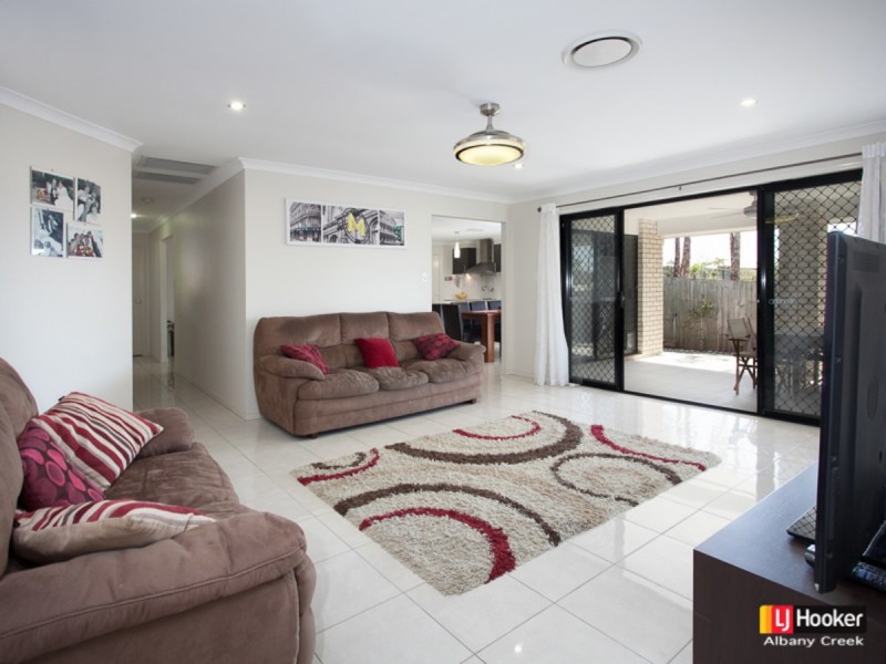 18 Oakwood Road, Warner QLD 4500