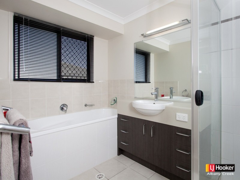 18 Oakwood Road, Warner QLD 4500