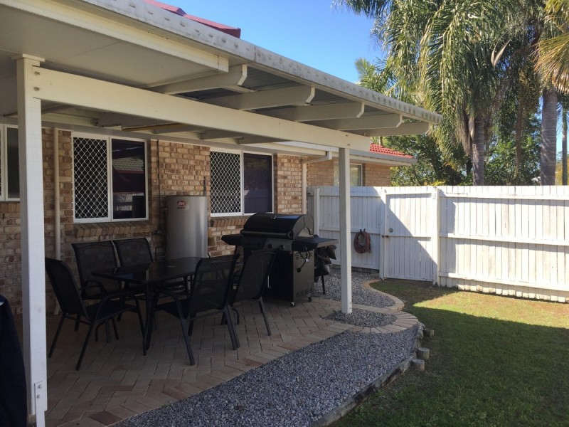 1 Saraband Drive, Eatons Hill QLD 4037