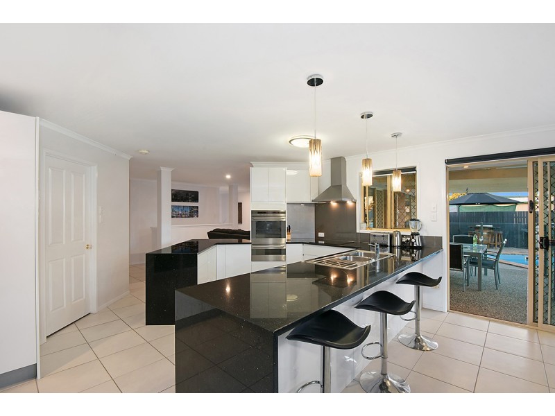 21 Paramount Drive, Warner QLD 4500