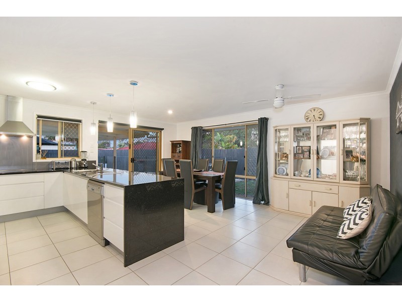 21 Paramount Drive, Warner QLD 4500