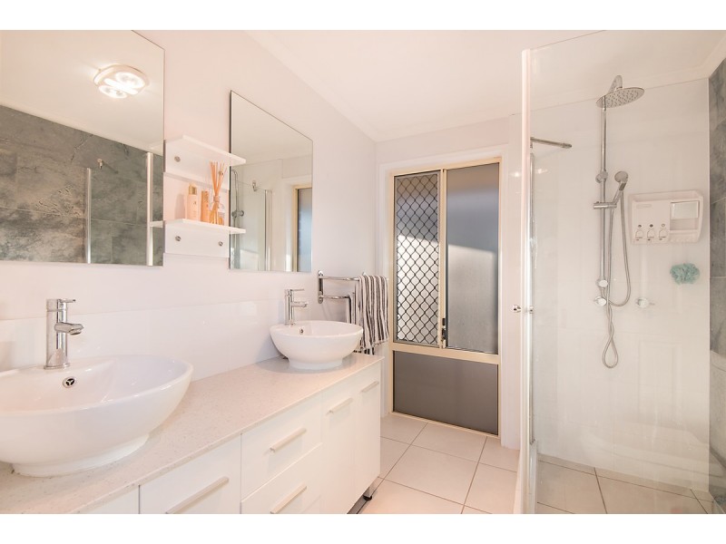 21 Paramount Drive, Warner QLD 4500
