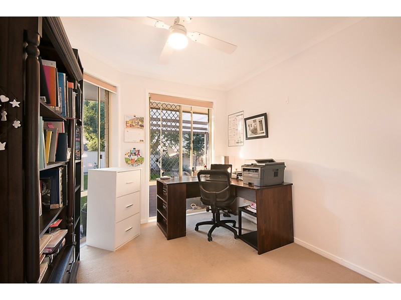 21 Paramount Drive, Warner QLD 4500