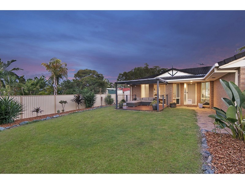 21 Paramount Drive, Warner QLD 4500