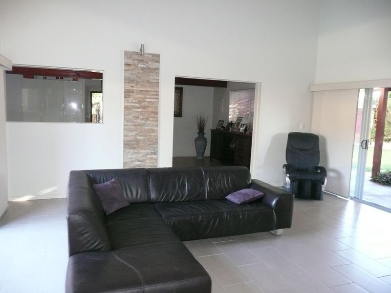 8 Allawah Street, Albany Creek QLD 4035