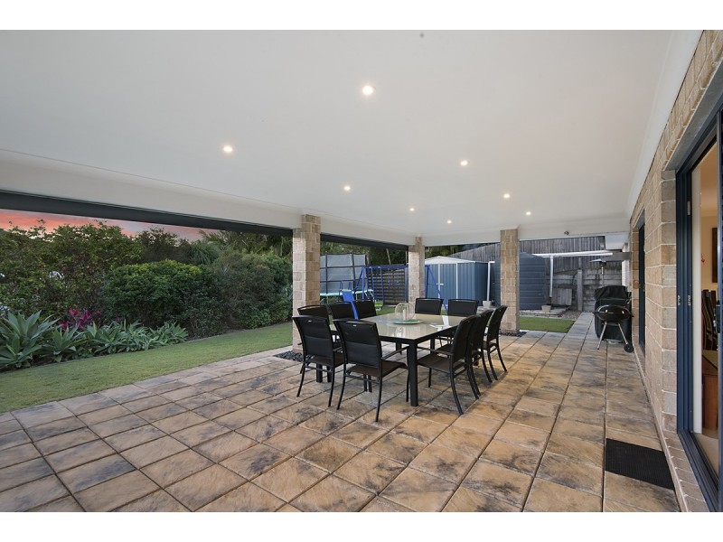 5 Mabella Court, Eatons Hill QLD 4037