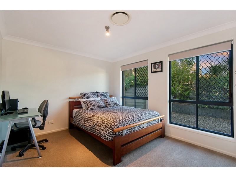 5 Mabella Court, Eatons Hill QLD 4037