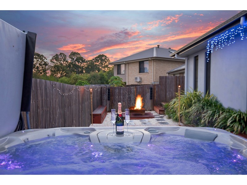 43 Kidston Crescent, Warner QLD 4500