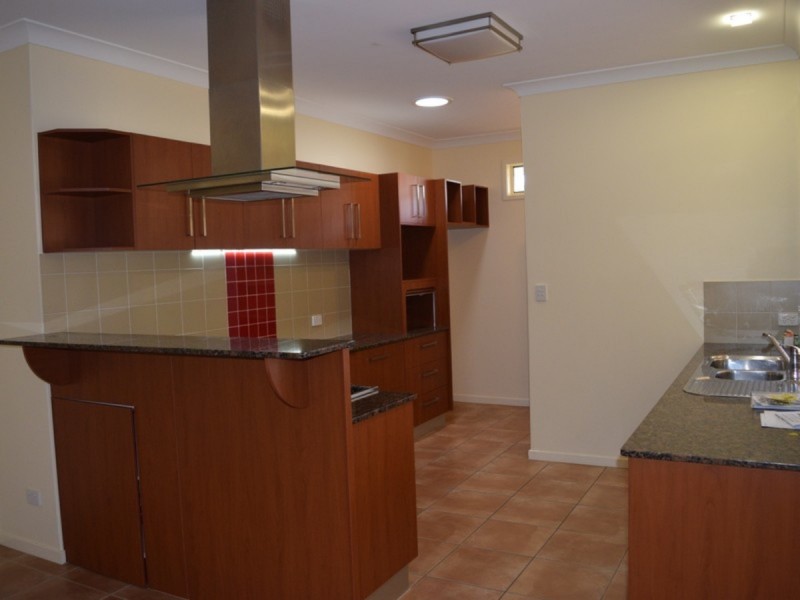 5 Confluence Court, Eatons Hill QLD 4037
