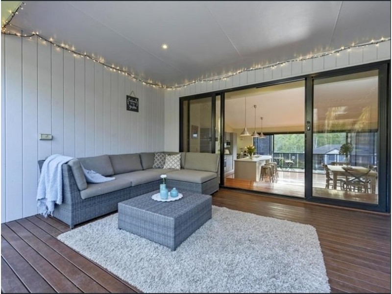 24 Talisman Court, Eatons Hill QLD 4037