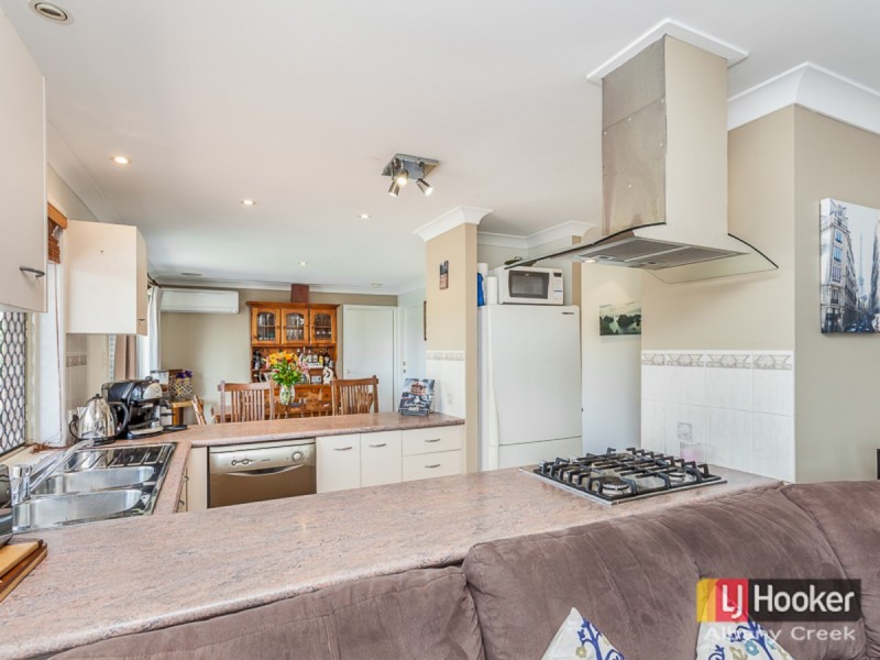 5 Bettina Court, Eatons Hill QLD 4037