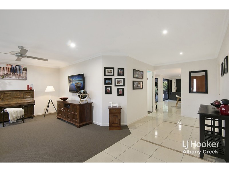 1 Rosevale Place, Warner QLD 4500