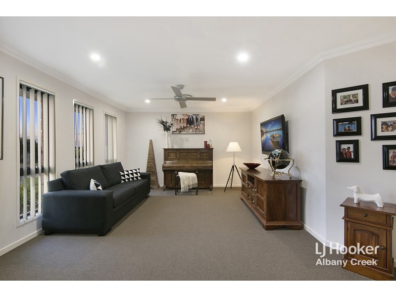 1 Rosevale Place, Warner QLD 4500