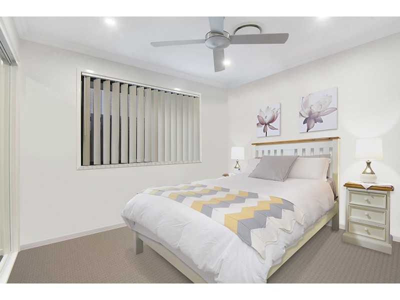 1 Rosevale Place, Warner QLD 4500