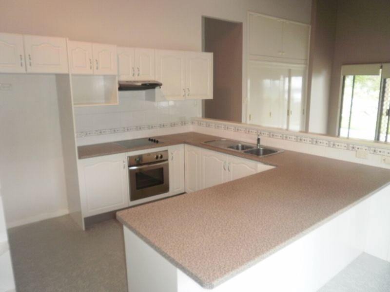 4 Jocasta Street, Eatons Hill QLD 4037