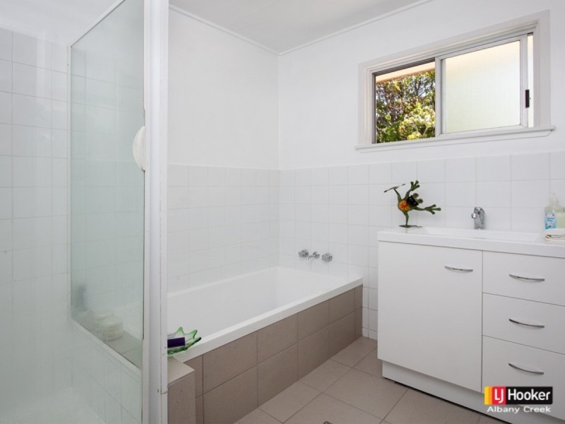 77 Francis Road, Bray Park QLD 4500