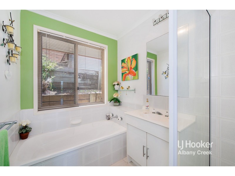 24 Hero Street, Eatons Hill QLD 4037