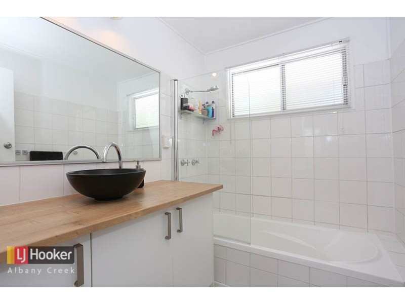 26 Folkstone Avenue, Albany Creek QLD 4035