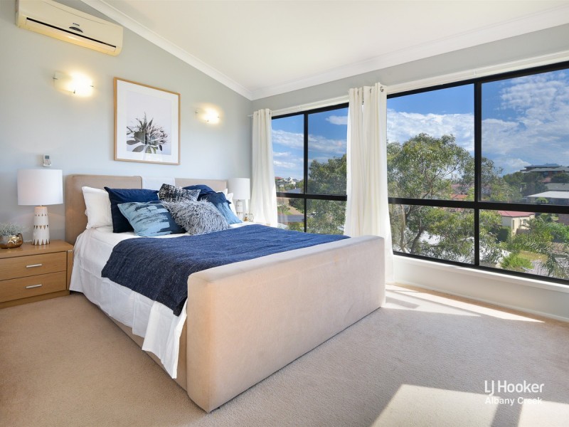 4 Portia Close, Eatons Hill QLD 4037