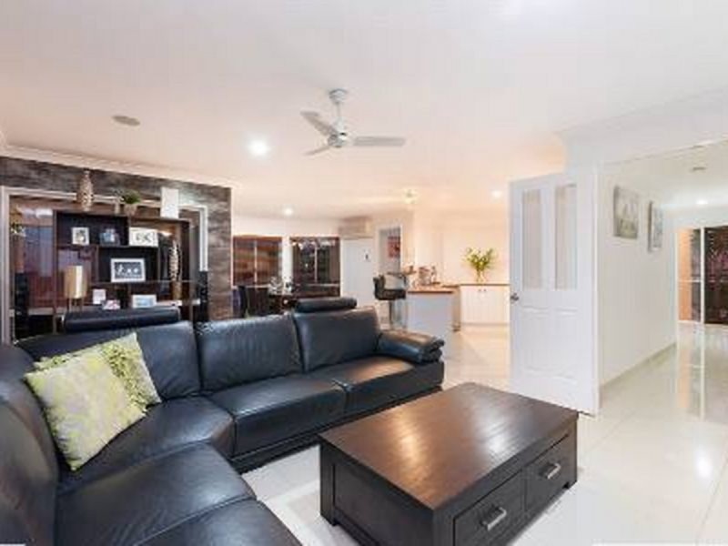 27 Cosby Place, Mcdowall QLD 4053