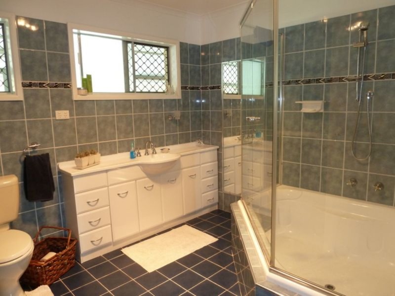 31 Bevlin Court, Albany Creek QLD 4035