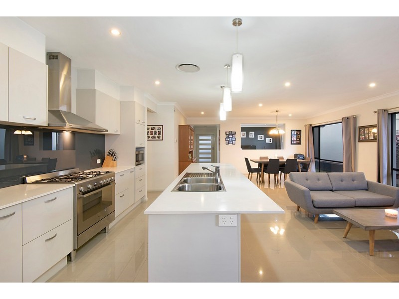 43 Kidston Crescent, Warner QLD 4500