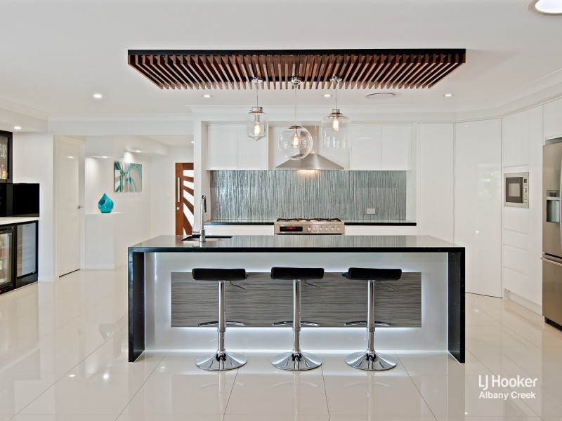 9 Parakeet Court, Warner QLD 4500