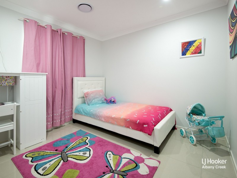 9 Parakeet Court, Warner QLD 4500