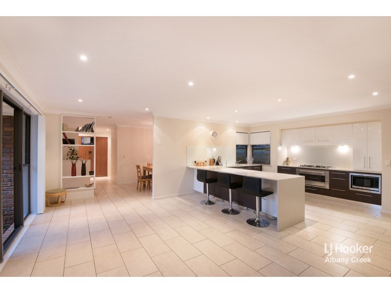 64 Collins Road, Everton Hills QLD 4053