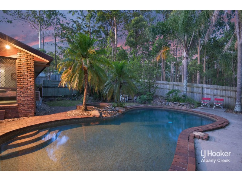 64 Collins Road, Everton Hills QLD 4053