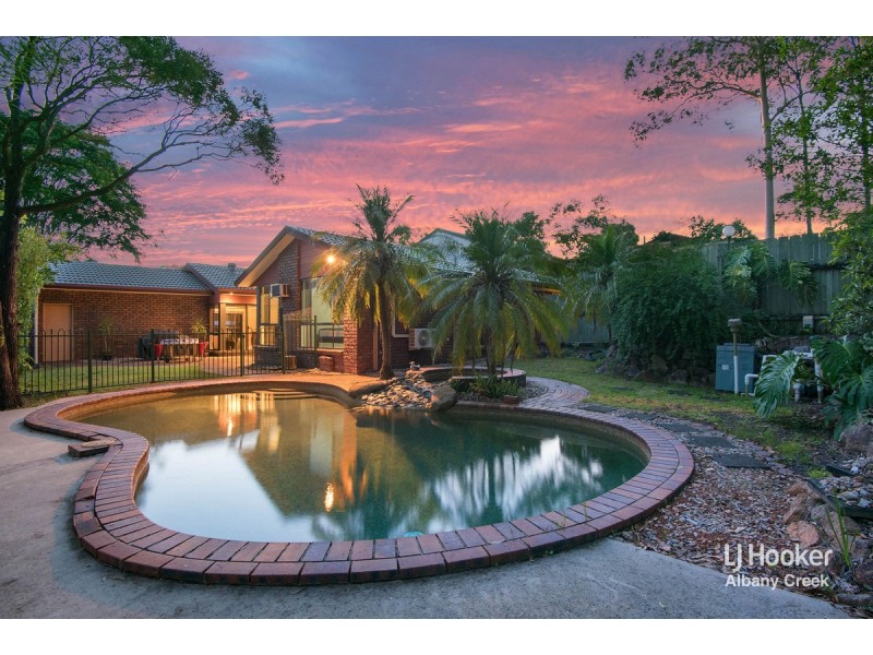 64 Collins Road, Everton Hills QLD 4053