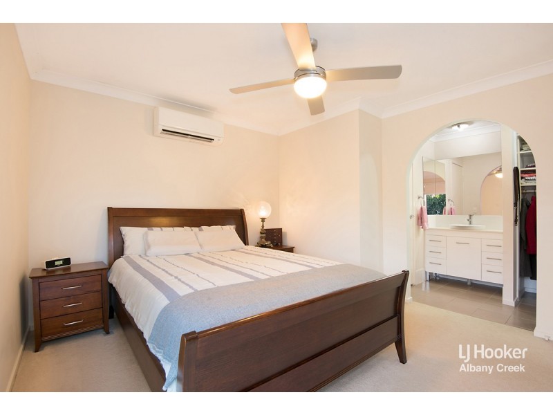 64 Collins Road, Everton Hills QLD 4053