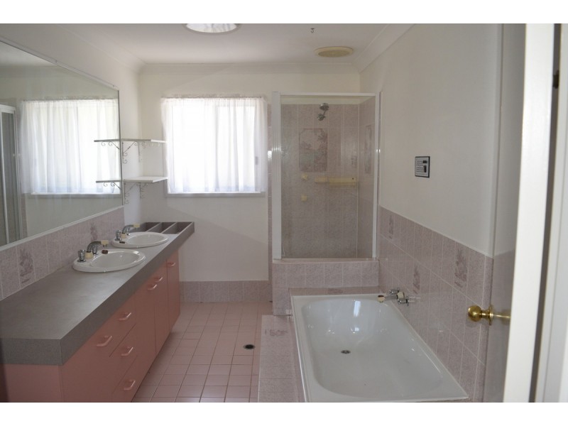 64 Jagora Drive, Albany Creek QLD 4035