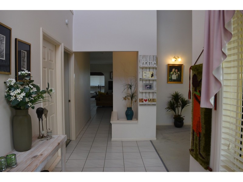 36 Daniel Drive, Albany Creek QLD 4035