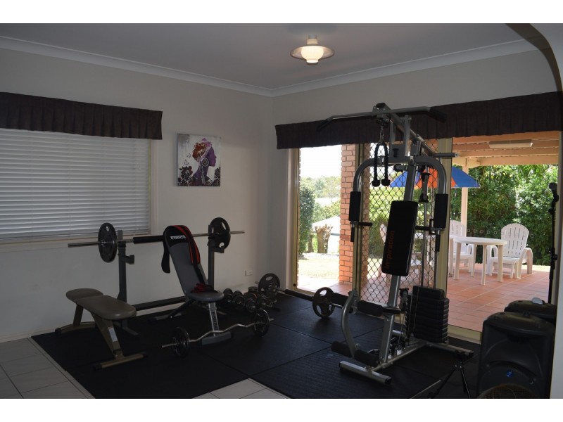 36 Daniel Drive, Albany Creek QLD 4035