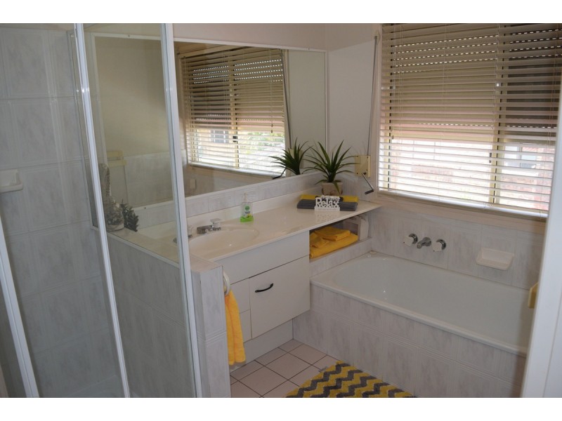 36 Daniel Drive, Albany Creek QLD 4035