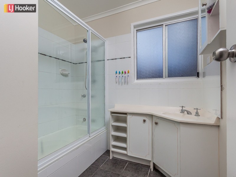 34 Kurwongbah Drive, Petrie QLD 4502