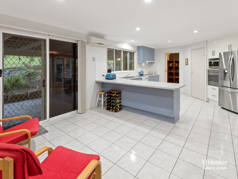 27 Montego Court, Eatons Hill QLD 4037