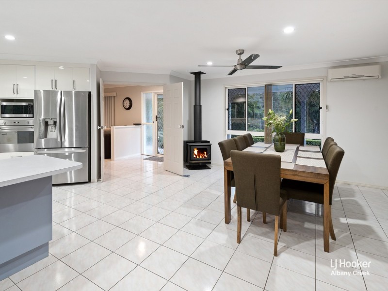 27 Montego Court, Eatons Hill QLD 4037