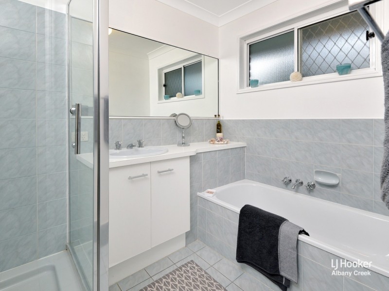 27 Montego Court, Eatons Hill QLD 4037