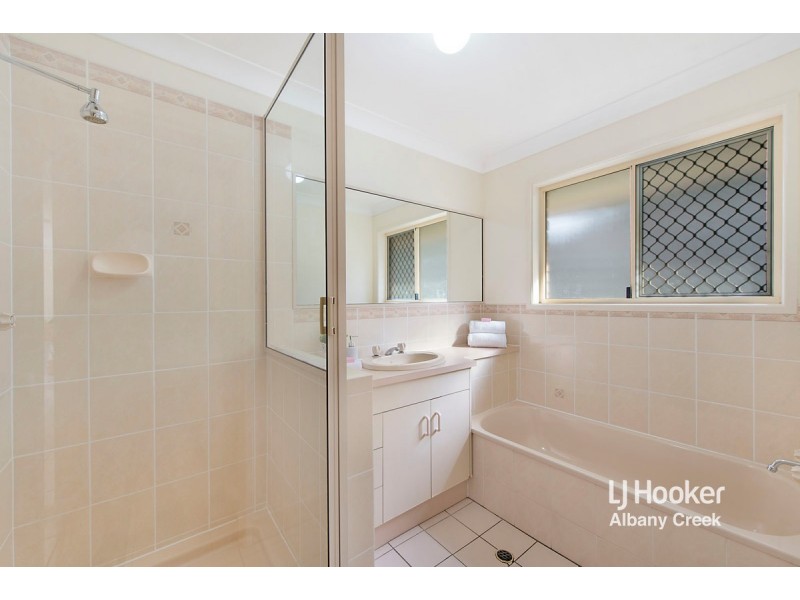 16 Queen Elizabeth Drive, Eatons Hill QLD 4037
