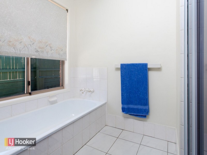 7 Daniel Drive, Albany Creek QLD 4035
