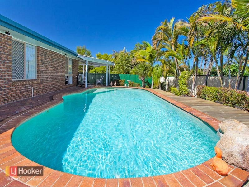 7 Daniel Drive, Albany Creek QLD 4035