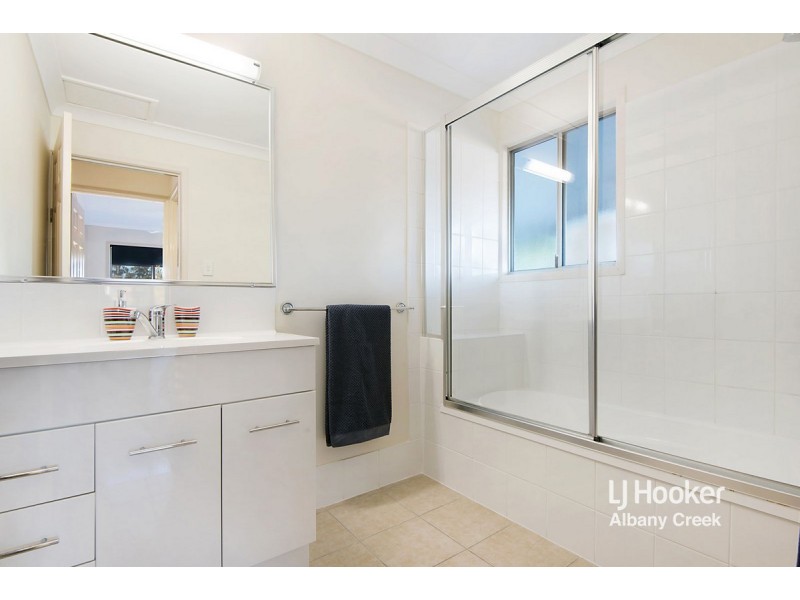 11 Levant Street, Albany Creek QLD 4035